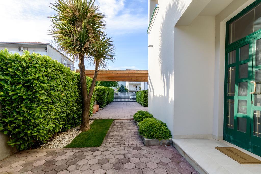 Kuca Za Odmor Kuzmanic Villa Kaštela Exteriör bild