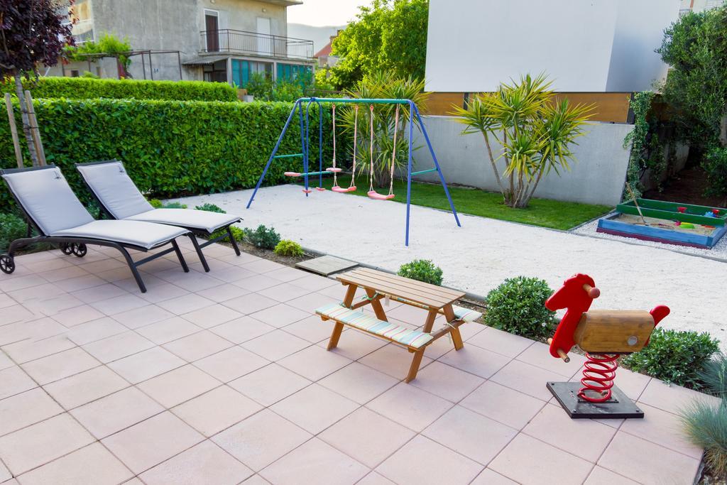 Kuca Za Odmor Kuzmanic Villa Kaštela Exteriör bild
